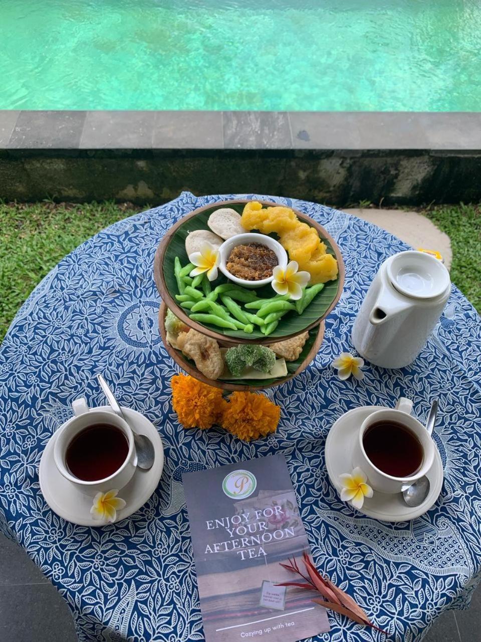 Poka Villa And Spa Ubud Exteriör bild