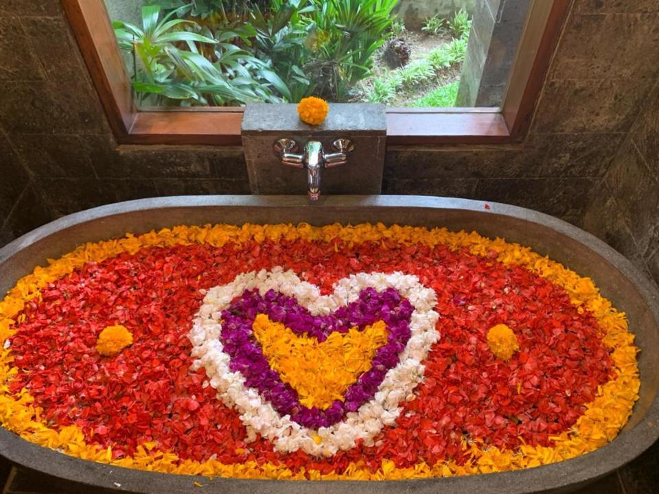 Poka Villa And Spa Ubud Exteriör bild